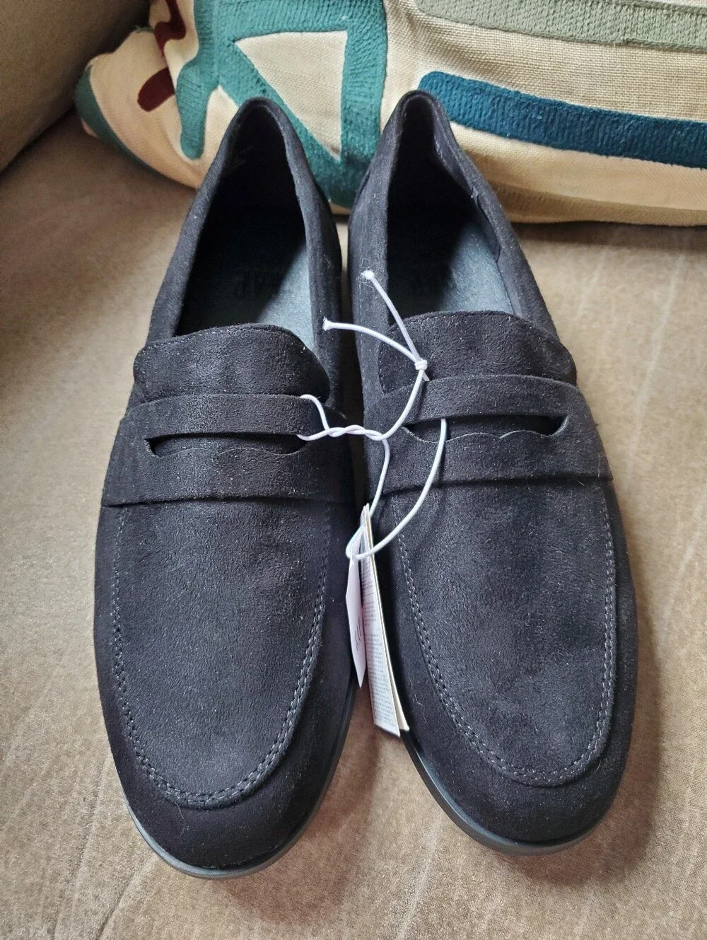 GAP Vegan Suede Loafers size Womens 8 In Color True Black